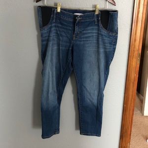 Maternity skinny crop jeans